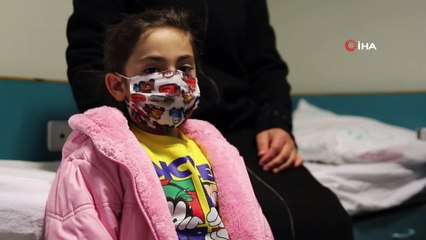 Enkazdan 28 saat sonra kurtulan anne Ayşe ve Yüsra Bebek, depremin izleriyle yaşıyor