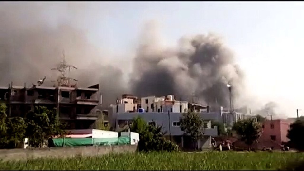Video incendio en fábrica de vacunas covid en India