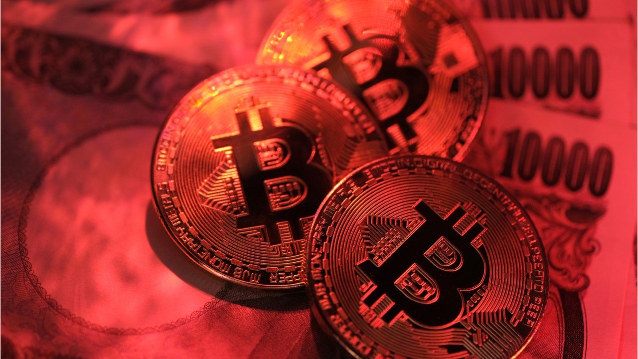 Bitcoin Falls 11%