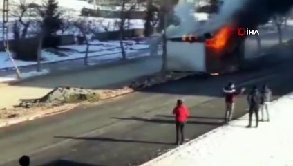 Elazığ’da çıkan yangında büfe kullanılamaz hale geldi