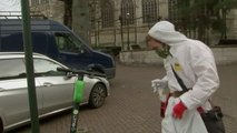 Patrullas de voluntarios se convierten en los chicos Covid en Bruselas
