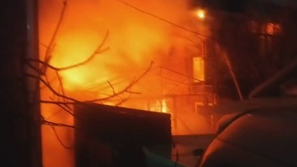 부산 단독주택 창고에서 불...1명 연기 흡입 / YTN
