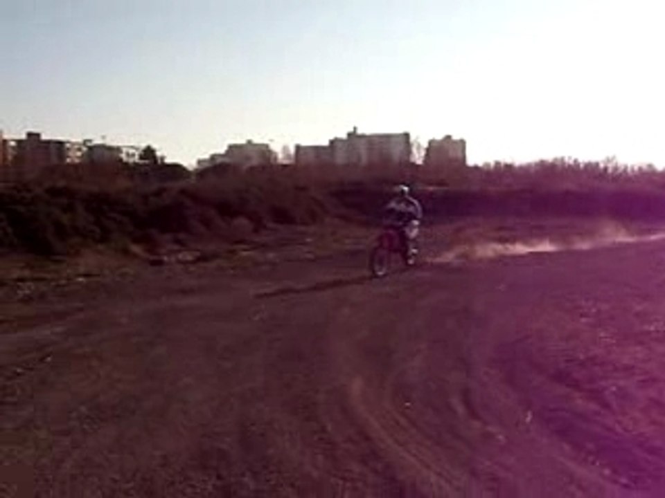 Virage dans le Sable AVT chute Gasgas 125 ec 2007