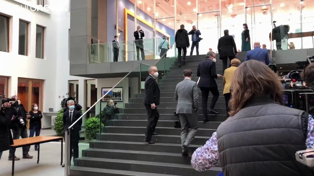 Alemania considera un control fronterizo si sus vecinos no endurecen las restricciones