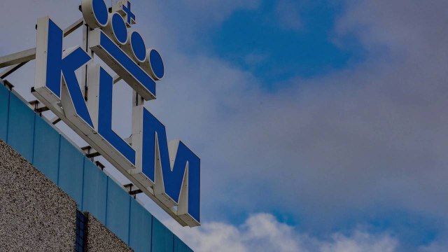 KLM Halts Long-haul Flights Due to New COVID-19 Testing Rule in the Netherlands