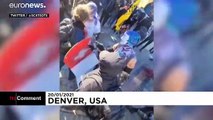 شاهد: متظاهرون مناهضون للإدارة الأمريكية الجديدة يحرقون العلم الوطني في كولورادو