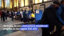 Vacunarse contra el covid-19 en una catedral medieval