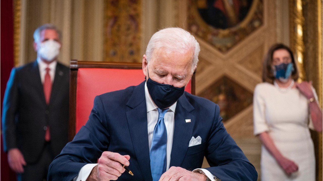 Biden Extends Pause On Student Loans