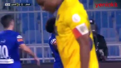 Bafetimbi Gomis'in şovu devam ediyor