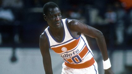 This Day in History: Manute Bol blocks 15 shots