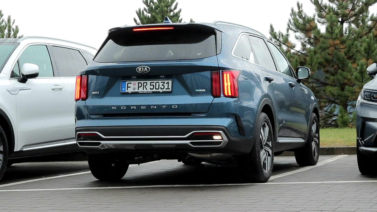 Der neue Kia Sorento - Querverkehrs-Auffahrwarnsystem