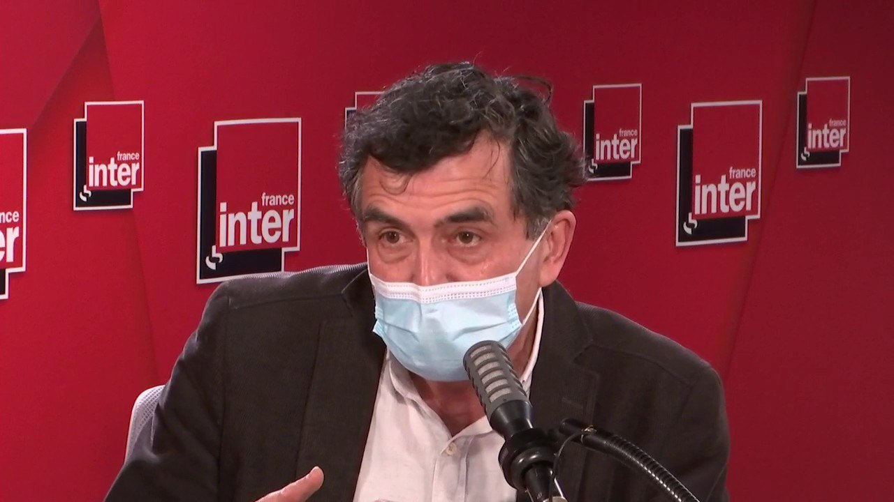 Arnaud Fontanet :  "Le gouvernement cherche à voir si des mesures qui ressemblent au confinement mais permettent de garder un peu de vie économique et sociale parviennent à contrôler la progression du variant. On est dans la dernière chance."