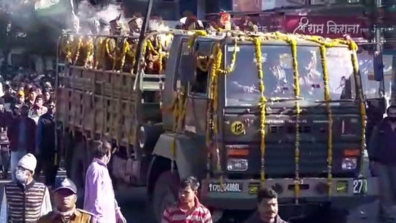 शहीद जवान का पार्थिव देह पहुँचा उज्जैन, उमड़ा जनसैलाब