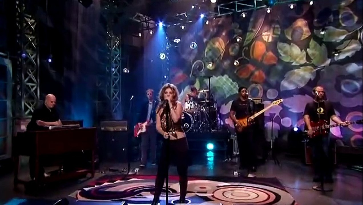 Kelly Clarkson - Since U Been Gone (Live @ The Tonight Show with Jay Leno) (2004/11/30) NTSC DVD