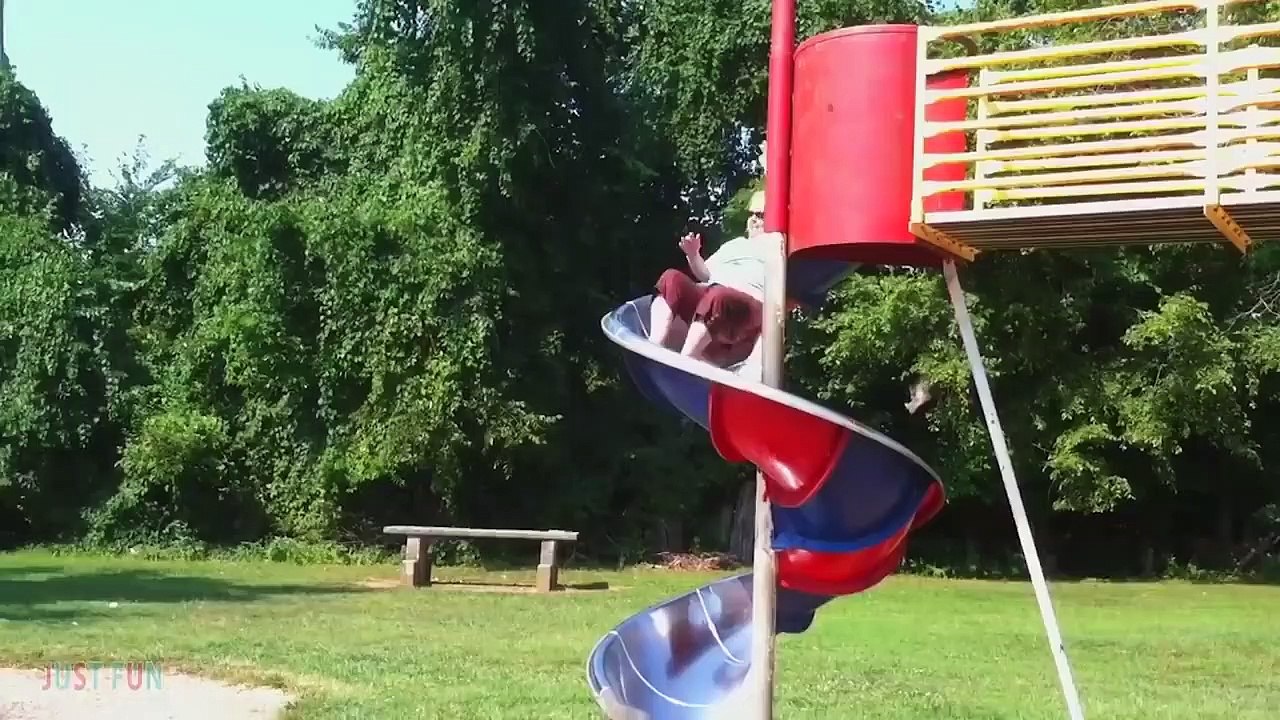Videos De Risa 2020 nuevos  Videos Graciosos - Personas haciendo cosas graciosas al aire libre #3