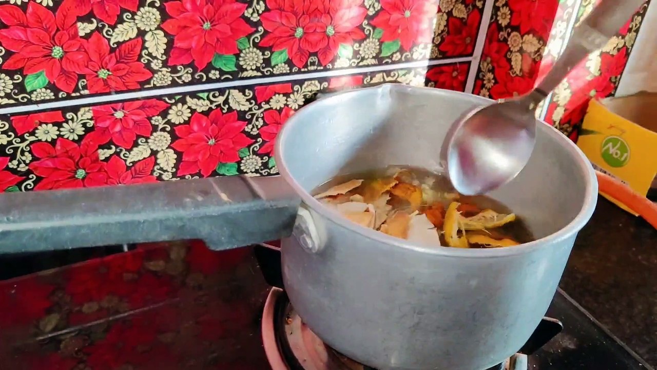 DIYS WITH ORANGES ORANGE TONER HOMEMADE ORANGE PEEL POWDER