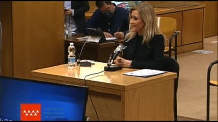 Cifuentes dice que no defendió su TFM: "Me sorprendió porque fue un acto muy informal"
