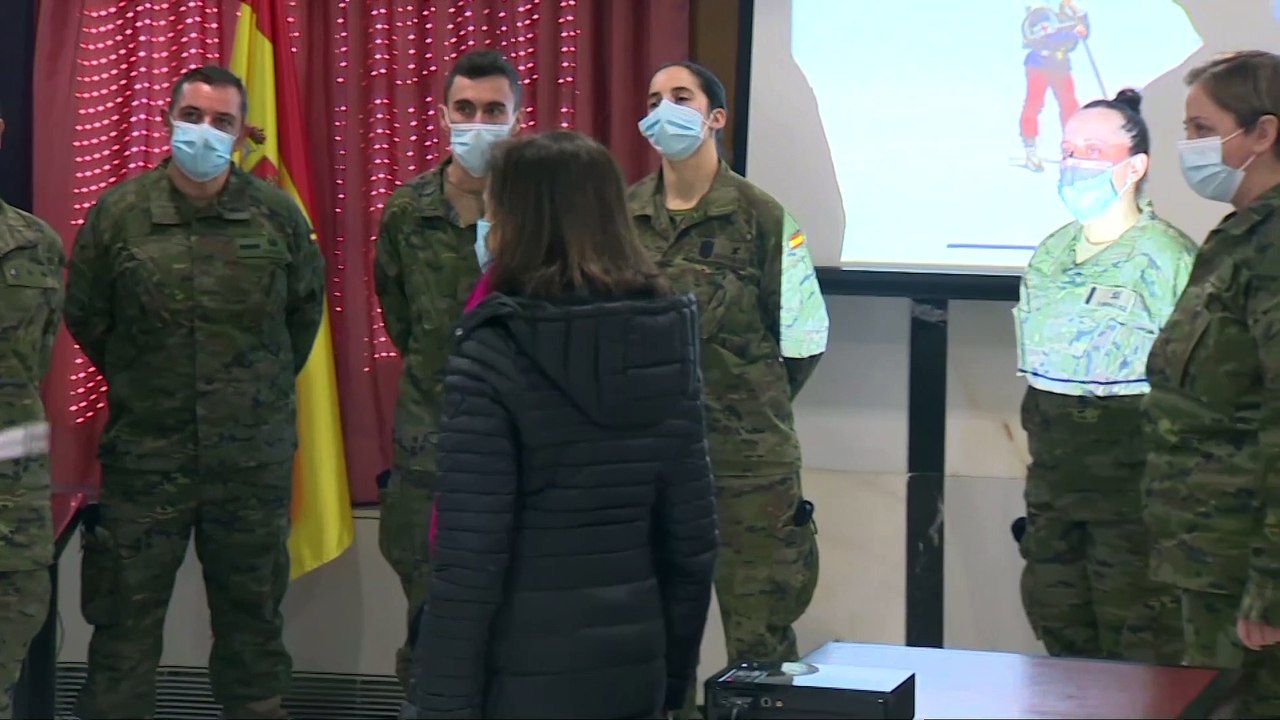 Robles pide explicaciones al JEMAD tras conocer que ha sido vacunado