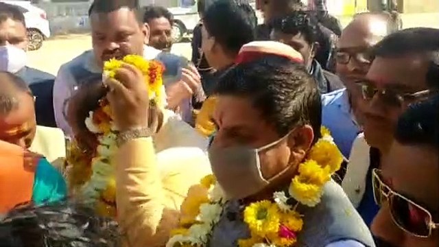 शाजापुर आये उच्च शिक्षा मंत्री, कार्यकर्ताओं ने किया स्वागत