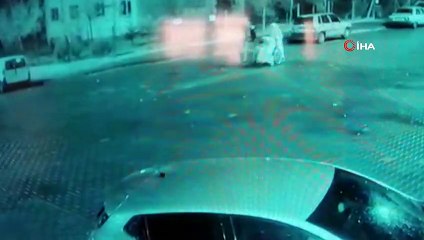 - DEAŞ'lıların infaz ettikleri örgüt üyesini evden tekerlekli sandalyeyle çıkardığı ortaya çıktı