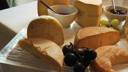 Feed Your Valentine’s Soul with These Delicious Gift Boxes