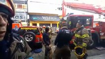 Bomberos dan balance de incendio de una bodega de calzado en el centro de Cali