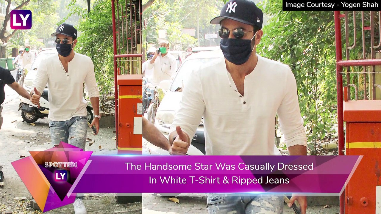 Ranbir Kapoor & Alia Bhatt Go Dubbing For Brahmastra, Sara Ali Khans Traditional Look, Hrithik Roshans New Look; Karan Johars Pre-Diwali Party, Disha Patani & Tiger Shroff At The Airport & More