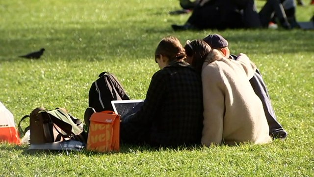 International students desperate to return and continue studies in Australia