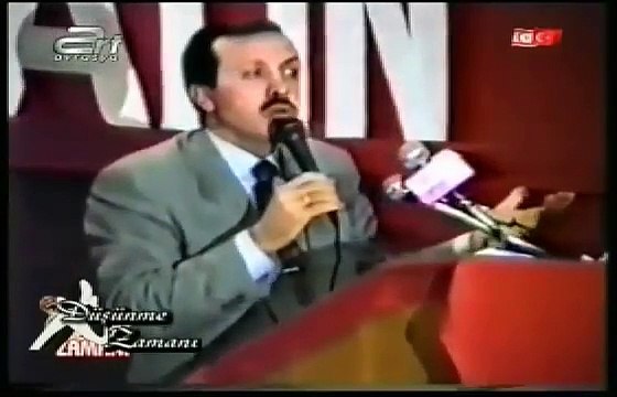Recep Tayyip Erdoğan : Hem laik , hem de müslüman olunmaz.