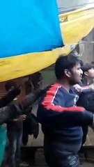 सीतापुर: लालबाग की सब्जी मंडी में दो पक्षो के बीच चले लाठी डंडे, 6 से ज़्यादा लोग घायल