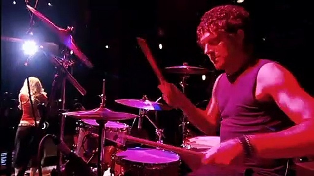 Kelly Clarkson - Since U Been Gone (Live @ Record Of The Year) (2005/12/10) HDTV