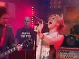 Kelly Clarkson - Since U Been Gone  (Live @ Last Call with Carson Daly) (2005/03/25) NTSC SD