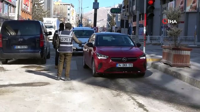 Polis ekiplerinin eksi 10 derecede kısıtlama denetimleri sürüyor