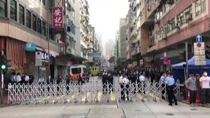 홍콩 코로나19 검사 이유로 건물 200개 동·수만 명 전격 봉쇄 / YTN