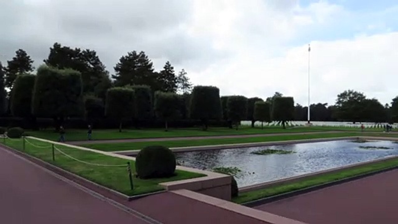 IMG_2542 Colleville-s-Mer 14, 180 hbts, Cimetière Américain 70ha, 9386 tombes, Mémorial CLIPS JOINTS