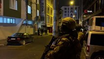 İlçe Terörle Mücadele Şubesine bağlı ekipler HDP Esenyurt İlçe Başkanlığı'na gece baskını düzenledi