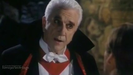 LESLIE NIELSEN DRACULA MORTO  E CONTENTO  (1 tempo)