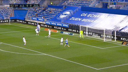 La Liga : Benzema et le Real Madrid régalent à Alavés !