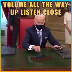 Biden: "I don&apos;t know what I&apos;m signing", Signs Anyway