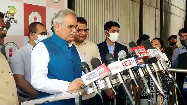 रमन सिंह पर CM भूपेश ने साधा निशाना, बोले - उनके पास कोई काम है नहीं, खाली बैठें-बैठें क्या करेंगे