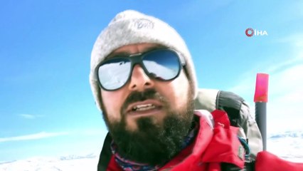 Özel izin alıp 4 saat Türk Bayrağı için tırmandılar