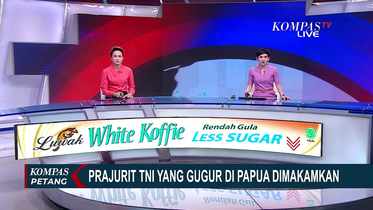 Isak Tangis Keluarga di Pemakaman Prajurit TNI yang Gugur Diserang KKB di  Papua