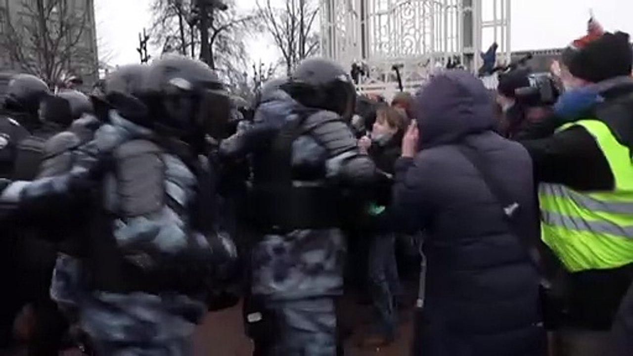 Scharfe Kritik an Polizeigewalt bei Protesten in Russland