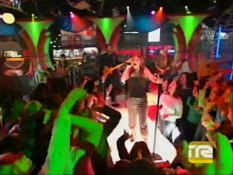 Kelly Clarkson - Since U Been Gone (Live @ TRL) (2004/12/01) DVDR