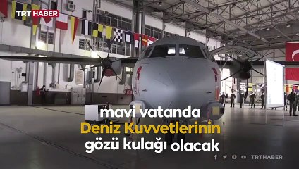Bakan Akar Deniz Kuvvetlerinin yeni uçağını inceledi