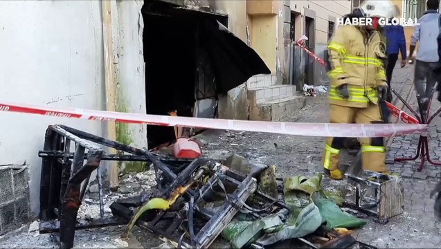 İzmir'de korku dolu anlar! Alevlerin arasında kalan hurdacıyı itfaiye kurtardı