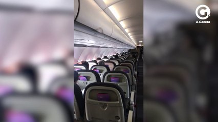 Passageiros aplaudem vacina durante voo para Vitória