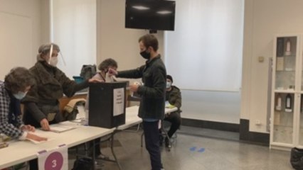 Los portugueses se sacuden el miedo para votar