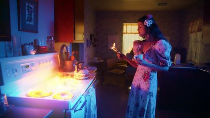Selena Gomez - De Una Vez (Official Video)