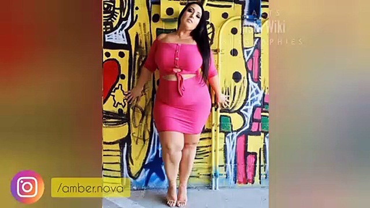 Amber Nova  Gros seins fille fille chaude _ Most Beautiful Plus Size Model _ Body Positivity Artist _ Age
